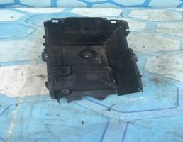 Крепление АКБ (корпус/подставка) для Mazda 3 BK (2002-2009)  запчасти бу