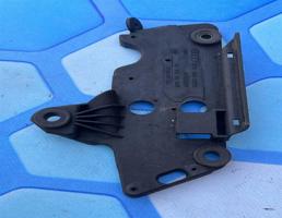 Кронштейн (сопут. товар) для Audi A4 / B5 (1994-2001)  запчасти бу