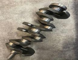 Коленчатый вал для Audi A1 (2010-)  запчасти бу