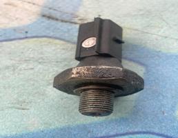 Датчик давления масла для Audi A4 / B7 (2005-2007)  запчасти бу