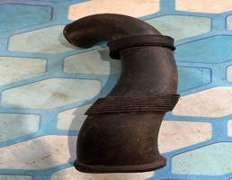 Патрубок воздушного фильтра для Audi Q7 / 4L (2005-2015)  запчасти бу