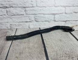 Патрубок системы вентиляции картера для Audi A4 / B5 (1994-2001)  запчасти бу