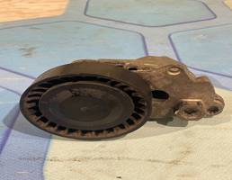 Натяжитель приводного ремня для VW Golf VII (2012-2017)  запчасти бу