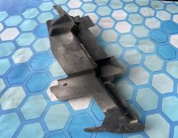 Воздуховод радиатора левый для Audi Q7 / 4L (2005-2015)  запчасти бу