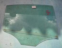 Стекло двери заднее правое седан для VW Passat B6 (2005-2010)  запчасти бу