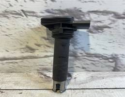 Катушка зажигания  для Audi Q3 / 8U (2011-2014)  запчасти бу