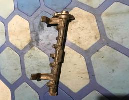 Топливная рампа для Ford Focus II (2005-2008) Дорестайлинг  запчасти бу