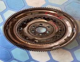 Маховик для Audi A1 (2010-)  запчасти бу