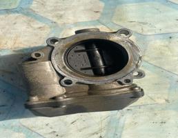 Дроссельная заслонка для Audi A4 / B8 (2007-2015)  запчасти бу