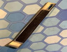 Накладка декоративная на торпедо для VW Touareg 1 (2002-2007)  запчасти бу