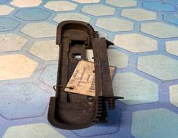 Кронштейн ручки двери для Audi A4 / B6 (2000-2004)  запчасти бу