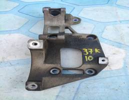 Кронштейн генератора для Skoda Octavia / A5 1Z / (2004-2013)  запчасти бу