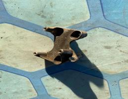 Кронштейн (сопут. товар) для Skoda Octavia / A5 1Z / (2004-2013)  запчасти бу