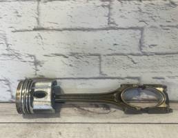 Поршень в сборе с шатуном для Audi A4 / B6 (2000-2004)  запчасти бу