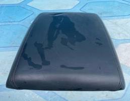 Подлокотник передний кожа для Audi A7 (2011-)  запчасти бу