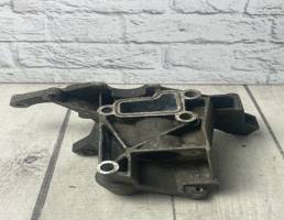 Кронштейн гидроусилителя руля для VW Touareg 1 (2002-2007)  запчасти бу