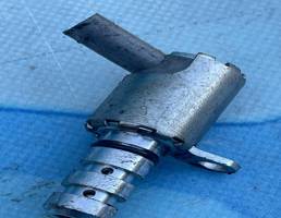 Клапан электромагнитный для Audi A4 / B8 (2007-2015)  запчасти бу