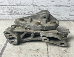 Кронштейн двигателя правый для Peugeot 407 (2004-2010)  запчасти бу