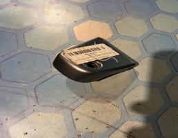 Заглушка центральной консоли левая для Land Rover Discovery III (2004-2009)  запчасти бу