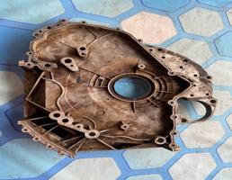 Крышка коленвала задняя для Audi A6 / C5 (1997-2004)  запчасти бу