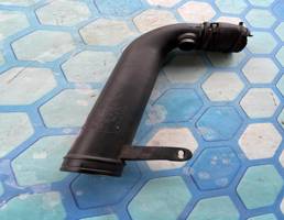 Патрубок воздушного фильтра для VW Passat B6 (2005-2010)  запчасти бу