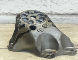 Кронштейн двигателя левый для Audi Q7 / 4L (2005-2015)  запчасти бу