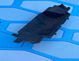 Ящик передней консоли для Land Rover Discovery III (2004-2009)  запчасти бу