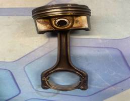 Поршень в сборе с шатуном для VW Golf VII (2012-2017)  запчасти бу