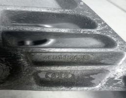 Кронштейн двигателя для Audi A6 / C6 4F (2004-2011)  запчасти бу