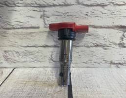 Катушка зажигания  для Audi A6 / C6 4F (2004-2011)  запчасти бу