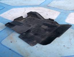 Крышка блока управления двигателем для Ford Focus II (2005-2008) Дорестайлинг  запчасти бу