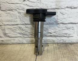 Катушка зажигания  для Audi A6 / C6 4F (2004-2011)  запчасти бу