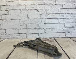 Кронштейн для Skoda Yeti (2014-)  запчасти бу