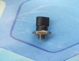 Датчик давления масла для Audi A4 / B7 (2005-2007)  запчасти бу