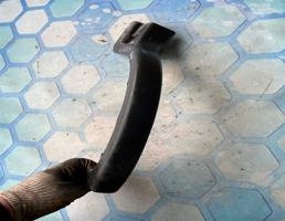 Накладка петли багажника левая для Mercedes C-Klasse W203 (2000-2006)  запчасти бу