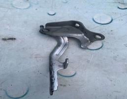 Петля капота левая для Lexus RX 400h (2003-2009)  запчасти бу