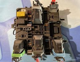 Блок предохранителей  для Opel Astra H (2004-2015)  запчасти бу