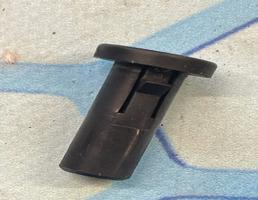 Крепежный палец для Audi A6 / C6 4F (2004-2011)  запчасти бу