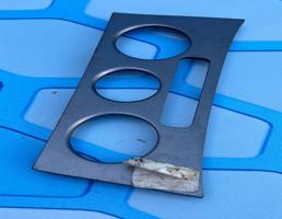 Накладка декоративная на торпедо для VW Passat B6 (2005-2010)  запчасти бу