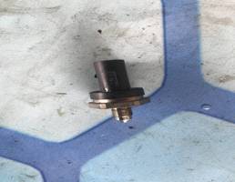 Датчик давления топлива для Audi A3 III / 8V (2013-2016)  запчасти бу