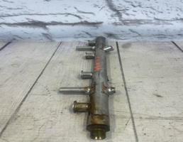 Топливная рампа для Audi A5 / S5 / 8T / Coupe / Sportback (2008-2016)  запчасти бу