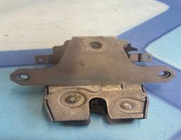 Замок багажника для Volvo S80 II (2006-2016)  запчасти бу