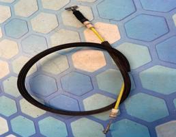 Трос открывания задней двери для Audi A4 / B5 (1994-2001)  запчасти бу