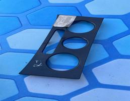 Накладка декоративная на торпедо для VW Passat B6 (2005-2010)  запчасти бу