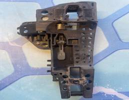 Кронштейн ручки двери для Audi A8 4H (2010-2017)  запчасти бу