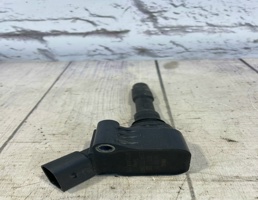 Катушка зажигания  для Audi A5 / S5 / 8T / Coupe / Sportback (2008-2016)  запчасти бу