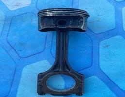 Поршень в сборе с шатуном для Audi A3 / 8P1 (2003-2013)  запчасти бу