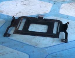 Кронштейн для VW Passat B6 (2005-2010)  запчасти бу