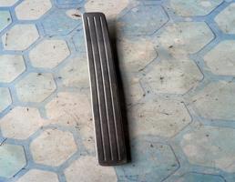 Накладка порога внутренняя задняя левая для VW Touareg 1 (2002-2007)  запчасти бу