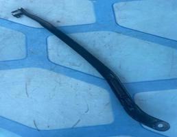 Поводок стеклоочистителя переднего для VW Touareg 1 (2002-2007)  запчасти бу